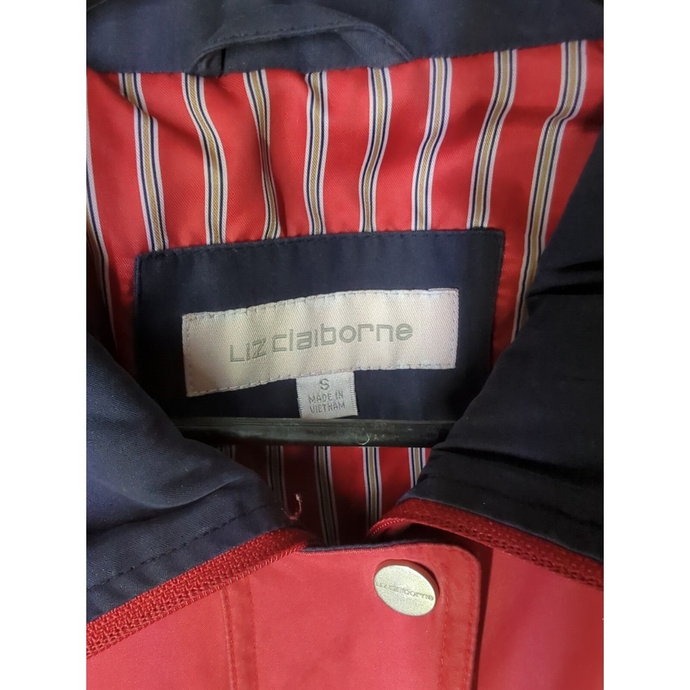 Vintage Liz Claiborne Women's Red Buttoned Jacket, Navy Collar, Lined Interior‎ - Picture 2 of 5